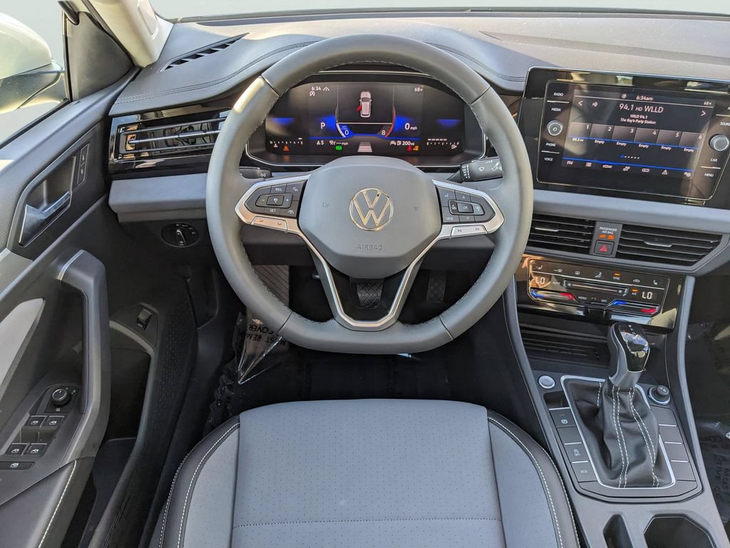New 2026 Volkswagen Jetta SE FWD image 14