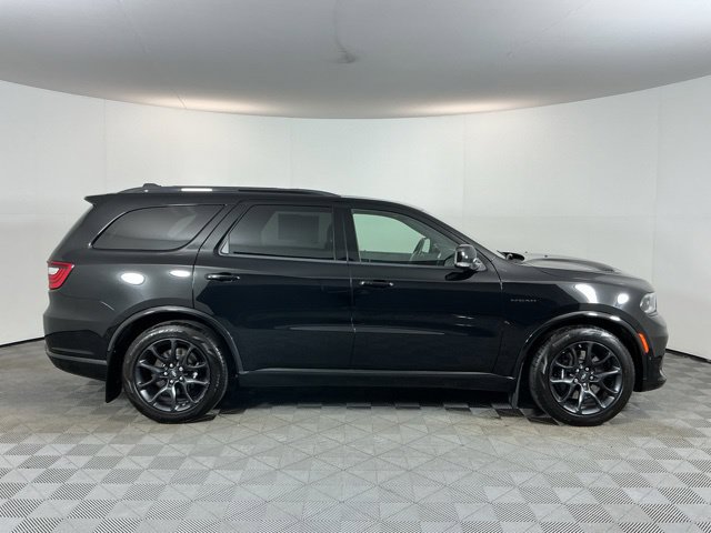 Used 2022 Dodge Durango R/T w/ Tow 'N Go Group AWD/4WD image 4
