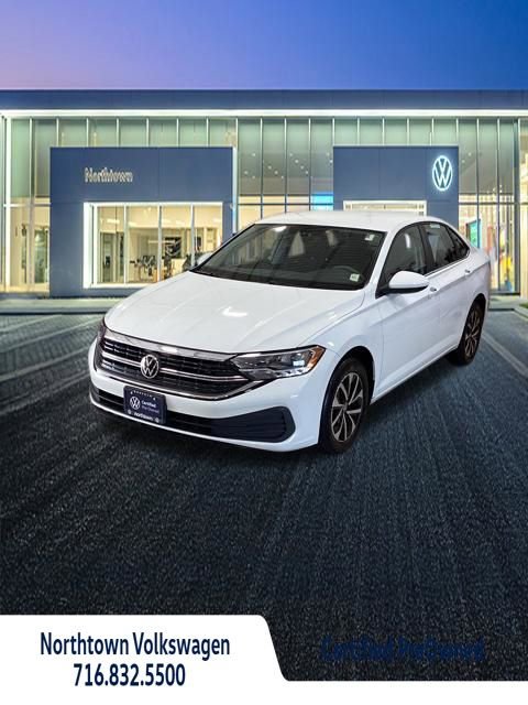 Used 2023 Volkswagen Jetta S image 1