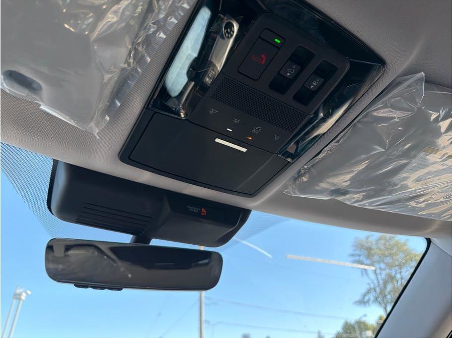 New 2026 Mitsubishi Outlander LE image 14