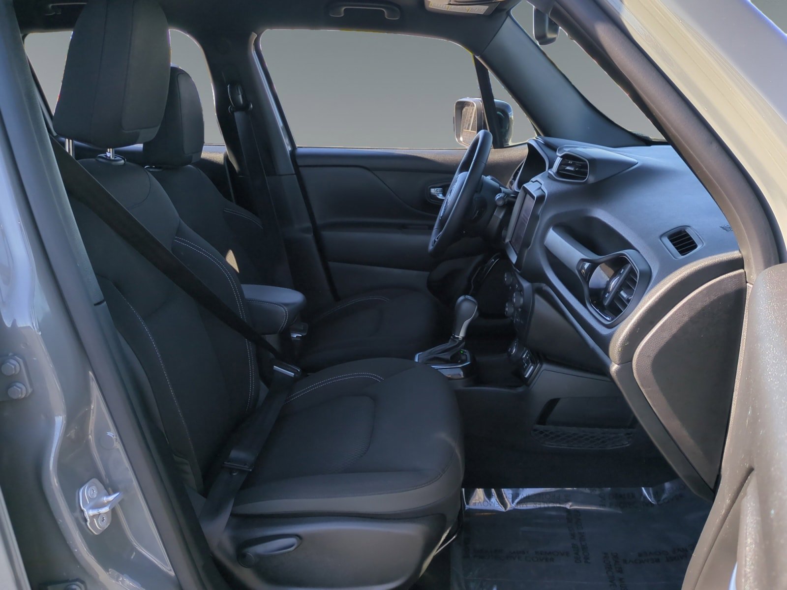 Used 2022 Jeep Renegade Altitude w/ Convenience Group AWD/4WD image 15
