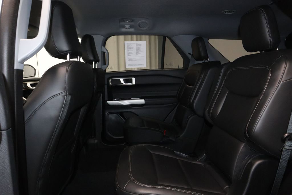 Certified 2022 Ford Explorer XLT w/ Equipment Group 202A image 22