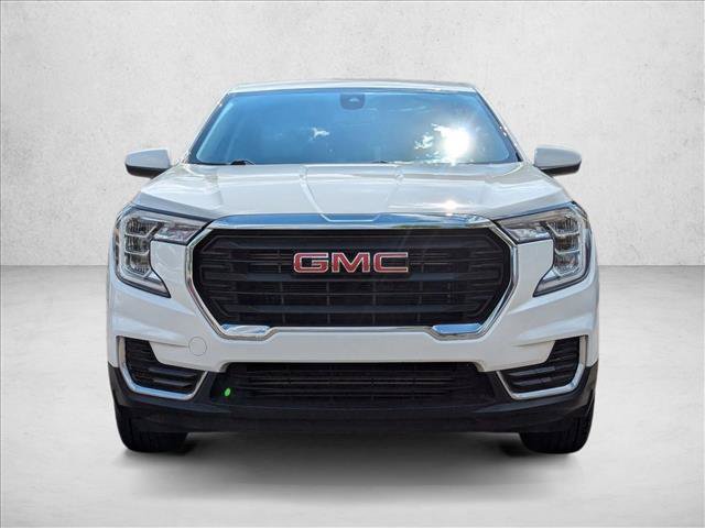 Used 2022 GMC Terrain SLE FWD image 2