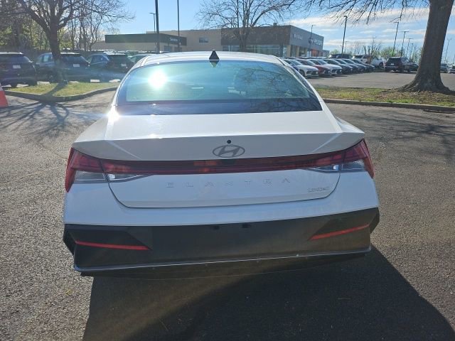 Certified 2025 Hyundai Elantra Limited image 7