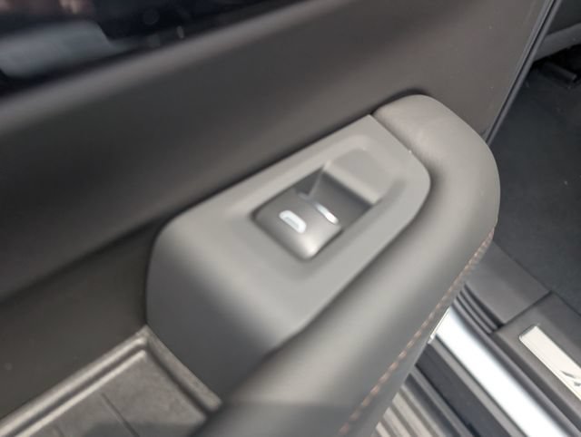 New 2026 Chevrolet Tahoe High Country AWD/4WD image 11