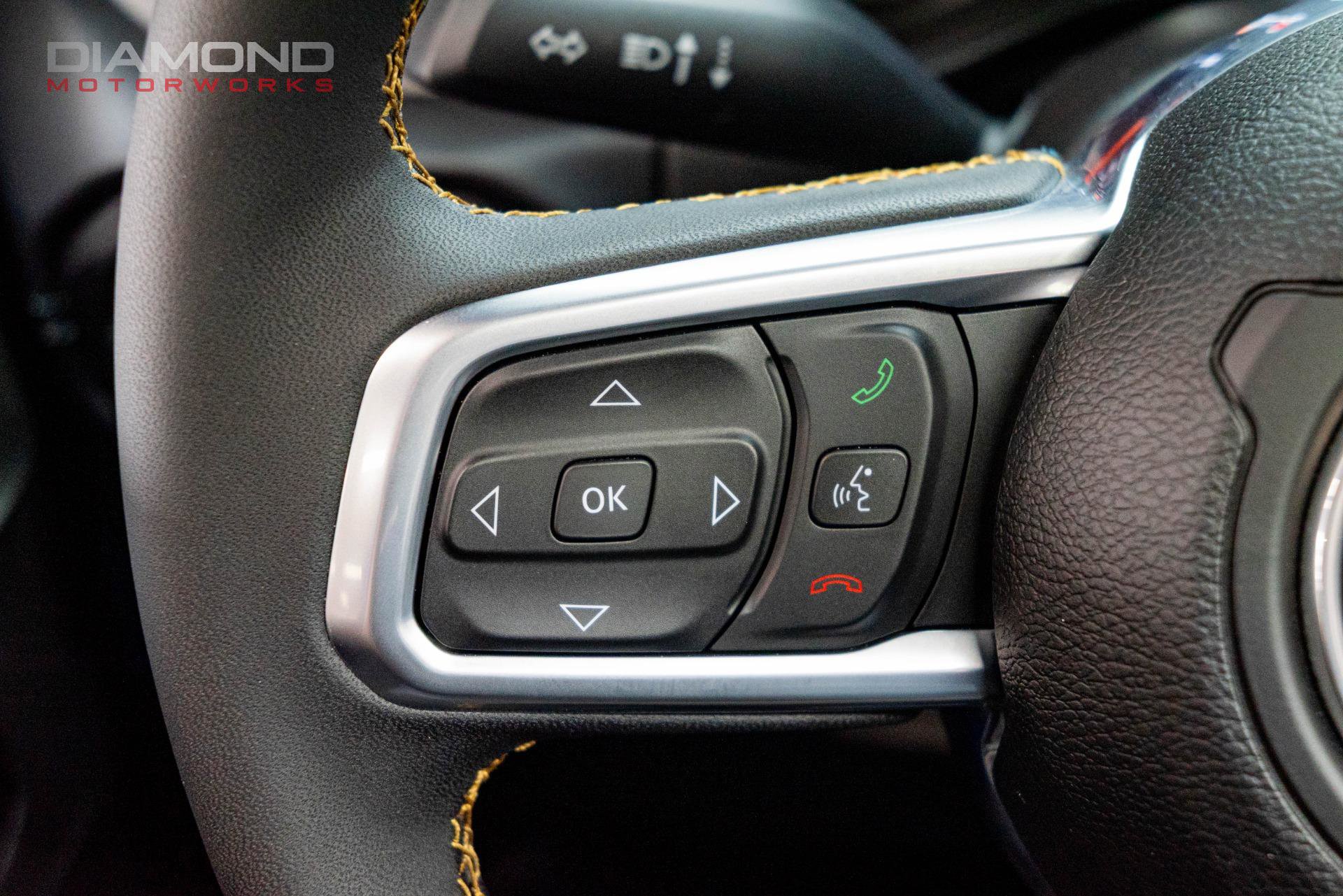 Used 2024 Jeep Wrangler Unlimited Sahara w/ Technology Group image 90