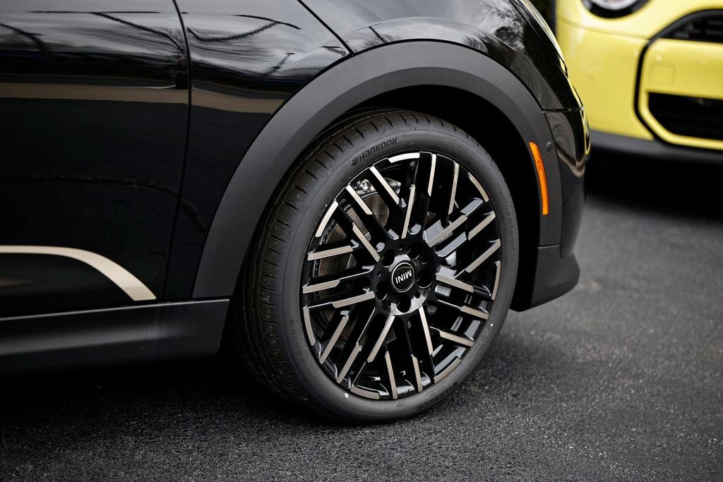 New 2026 MINI Cooper 2-Door Hardtop FWD image 5