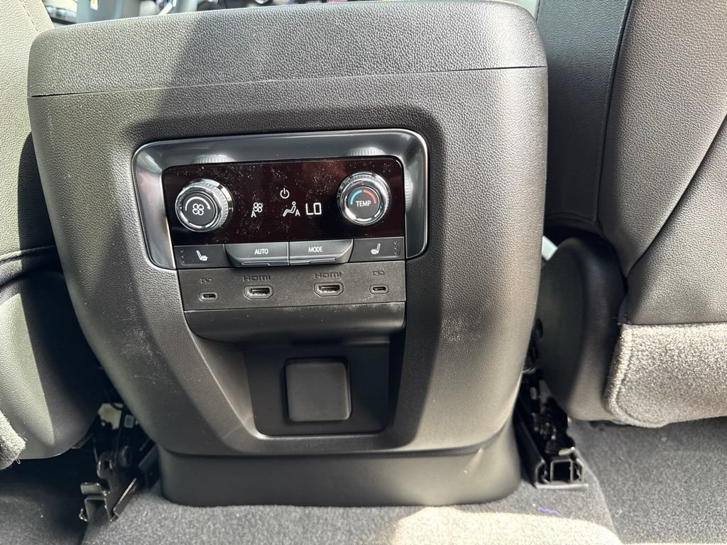 New 2026 Chevrolet Tahoe High Country AWD/4WD image 15