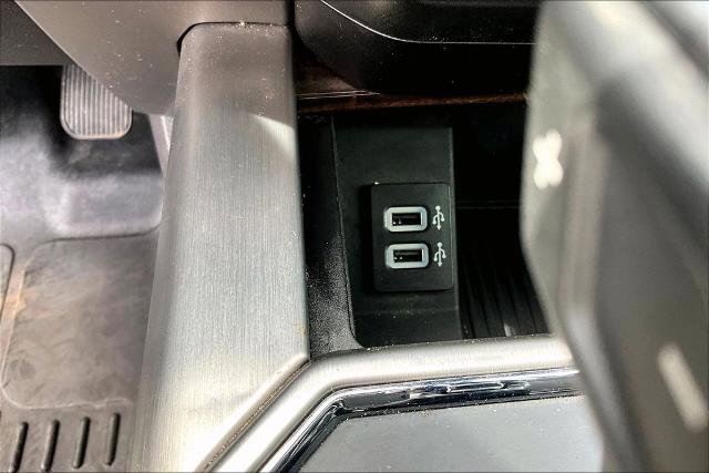 Certified 2017 Ford F150 Platinum w/ Equipment Group 701A Luxury AWD/4WD image 33