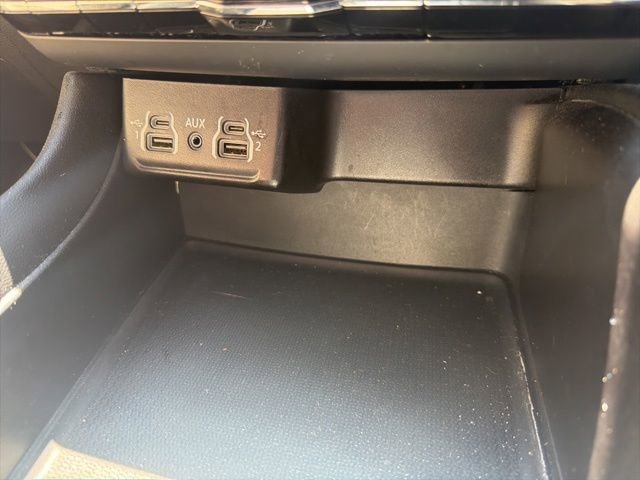 Used 2022 Dodge Durango SXT w/ Blacktop Package AWD/4WD image 31