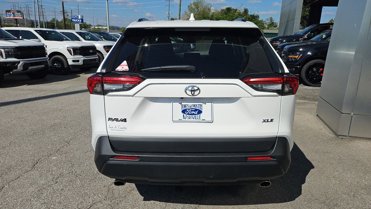 Used 2023 Toyota RAV4 XLE image 5