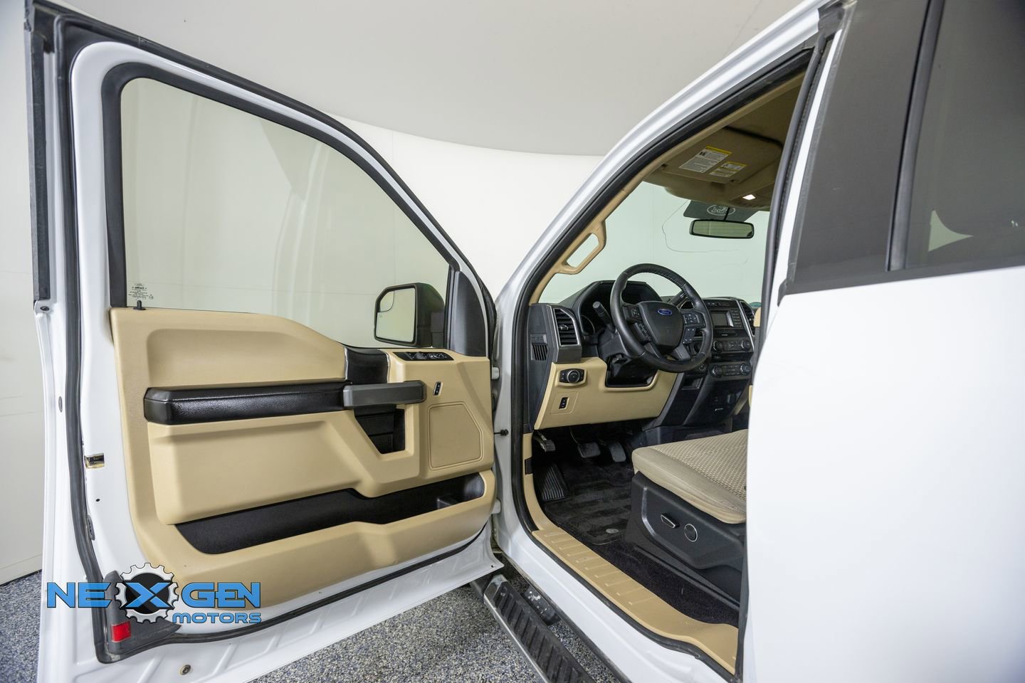 Used 2016 Ford F150 XLT w/ Equipment Group 301A Mid AWD/4WD image 9