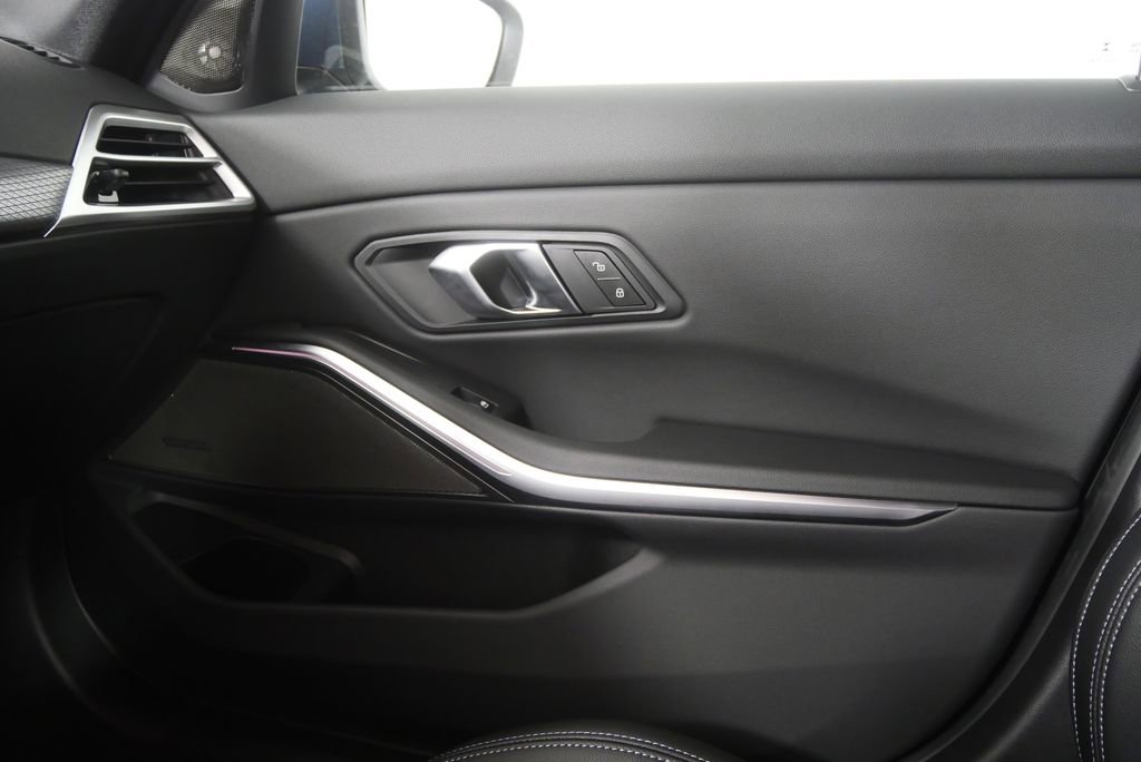 New 2026 BMW 330i Sedan w/ Premium Package RWD image 23