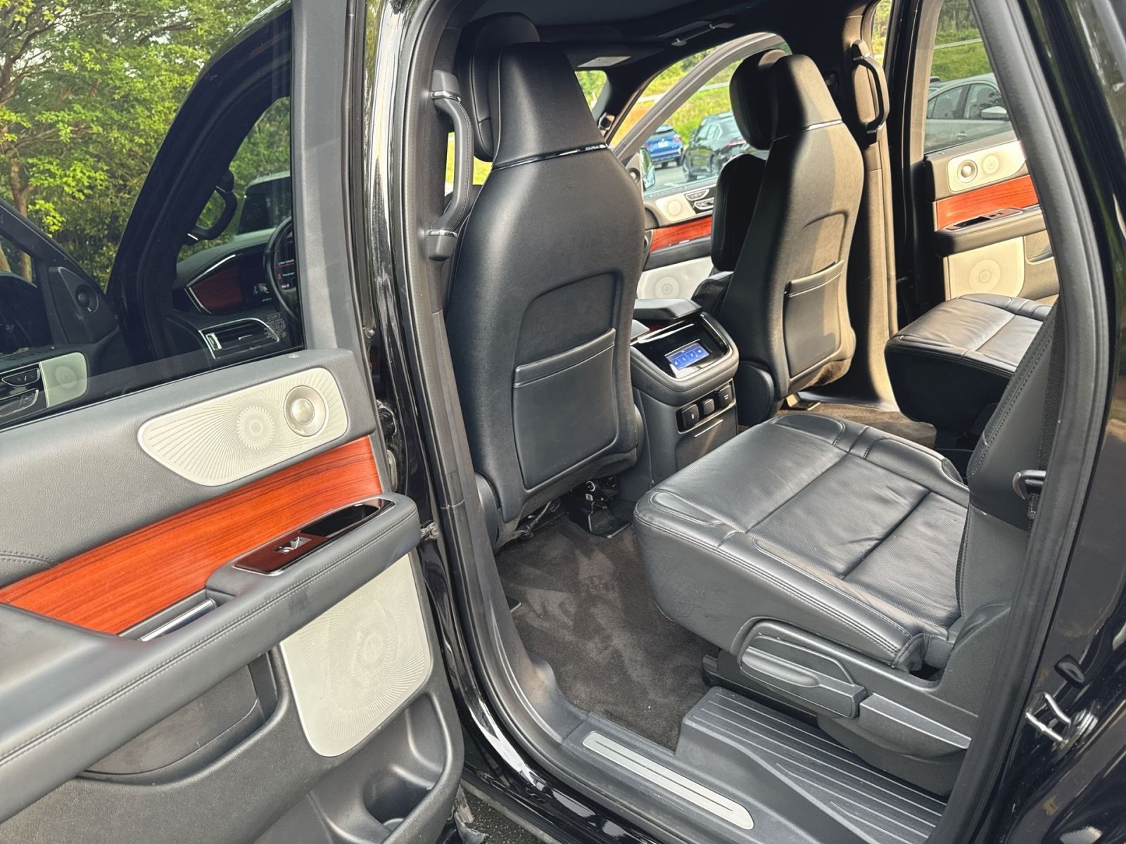 Used 2022 Lincoln Navigator L Reserve AWD/4WD image 31