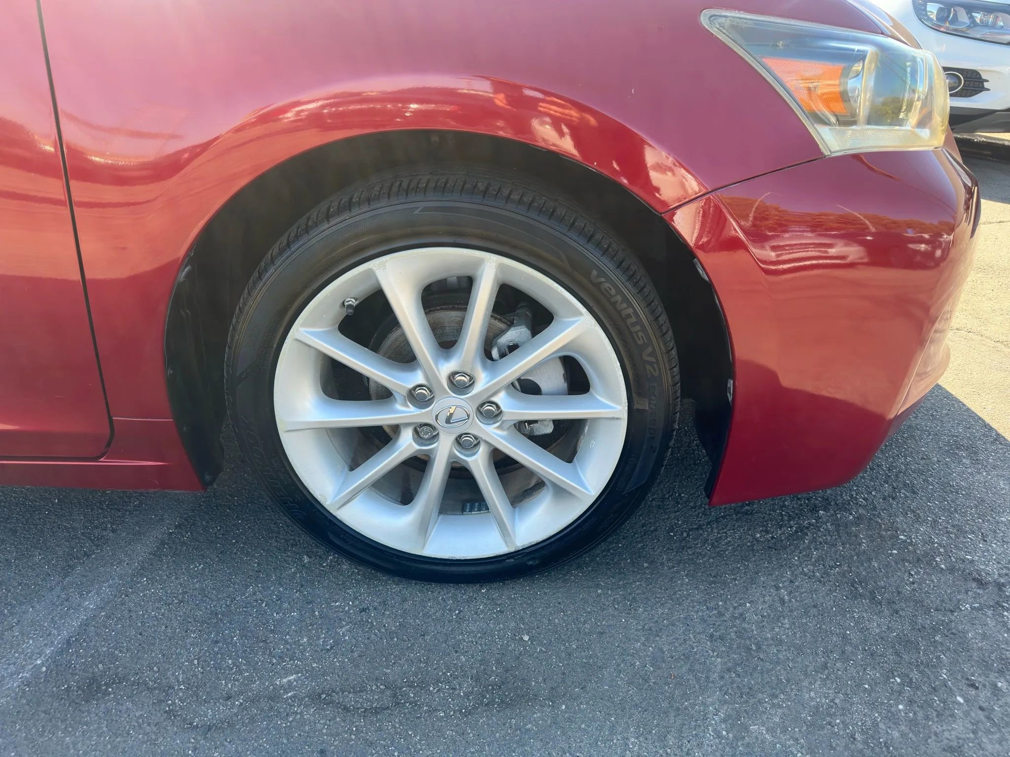 Used 2013 Lexus CT 200h w/ Premium Pkg w/Navigation FWD image 9