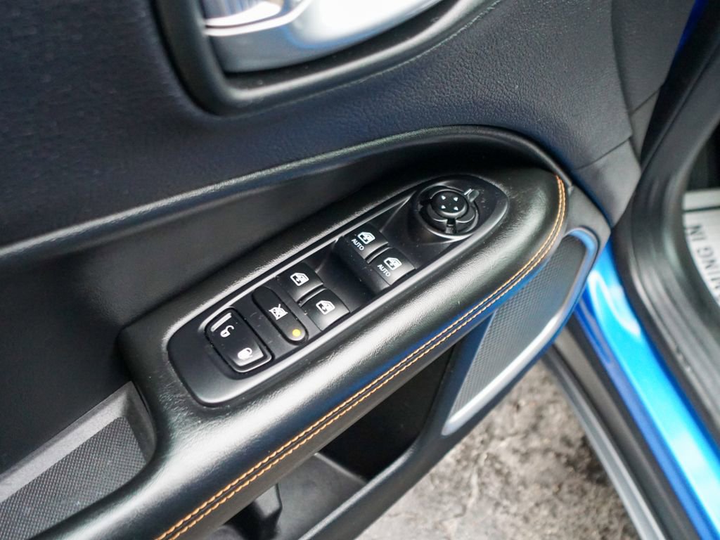 Used 2018 Jeep Compass Limited image 16