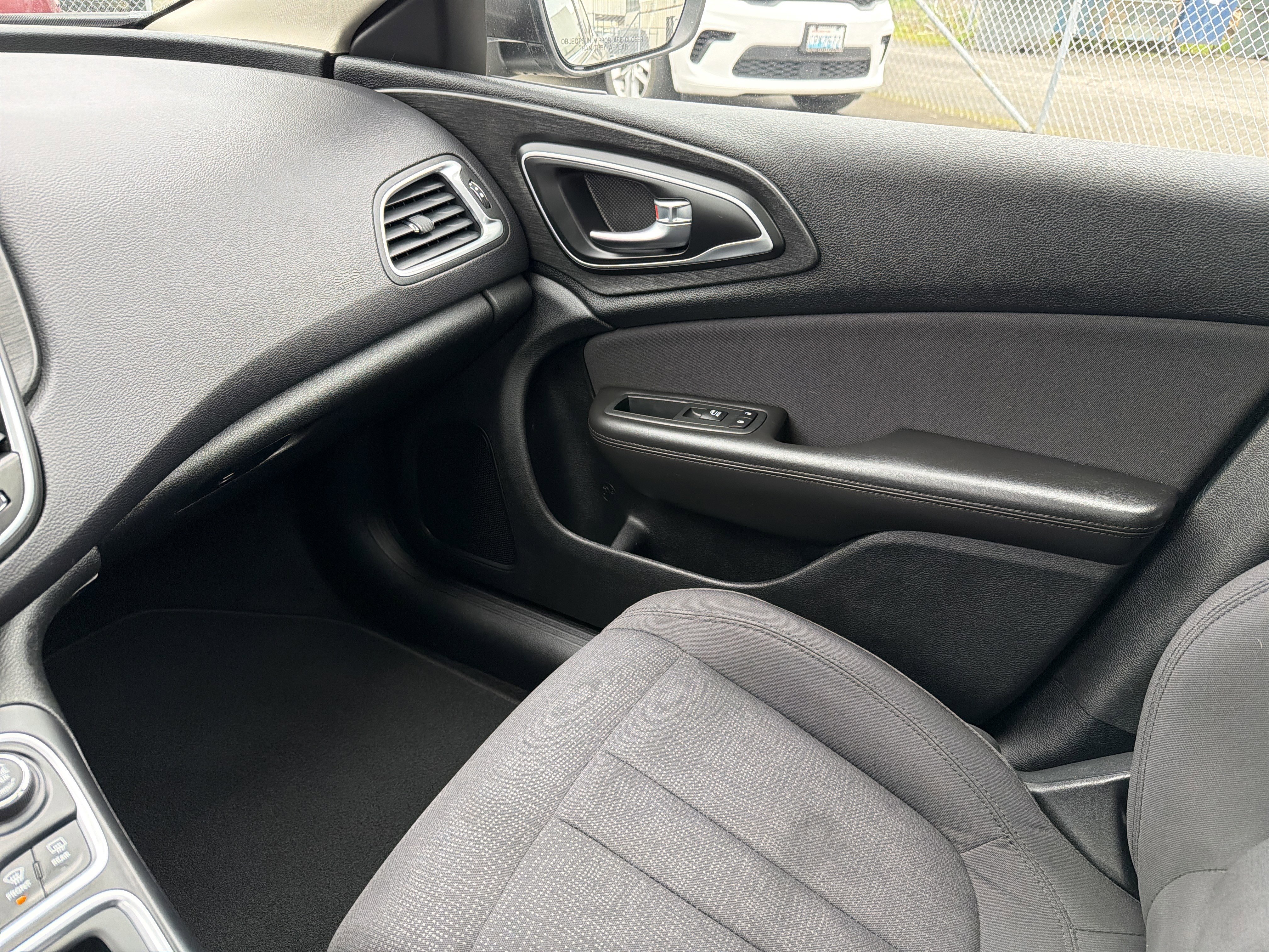 Used 2015 Chrysler 200 Limited w/ Convenience Group FWD image 24