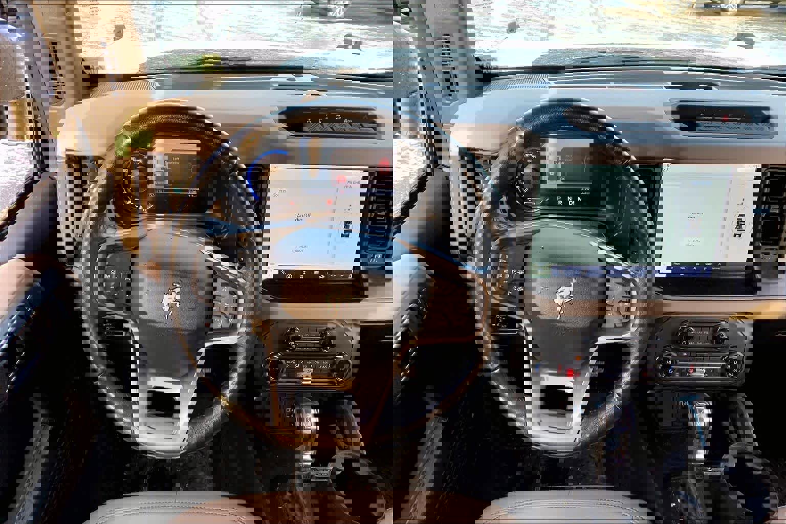 Used 2023 Ford Bronco Wildtrak image 5