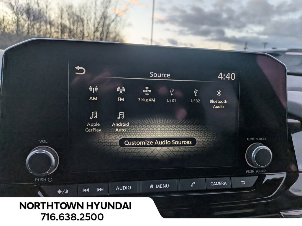 Used 2025 Nissan Pathfinder SV image 24