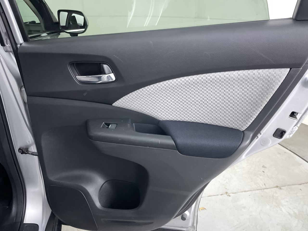 Used 2016 Honda CR-V EX image 23
