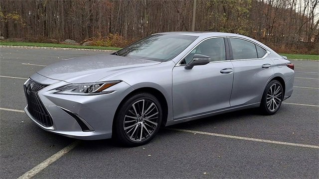Used 2022 Lexus ES 350 w/ Premium Package image 4
