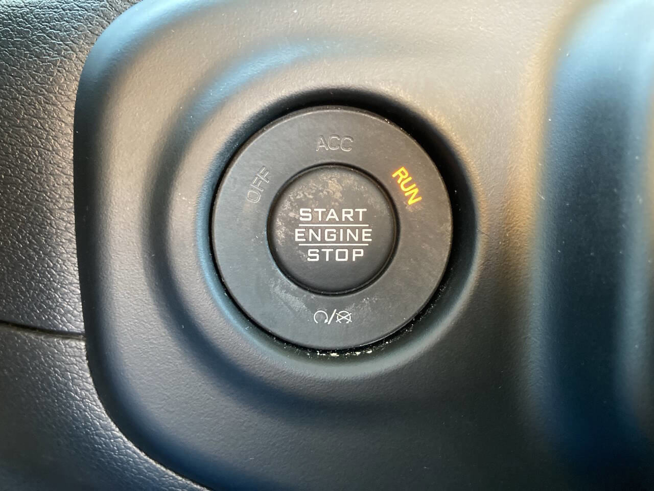 Used 2021 Jeep Wrangler Sport image 23