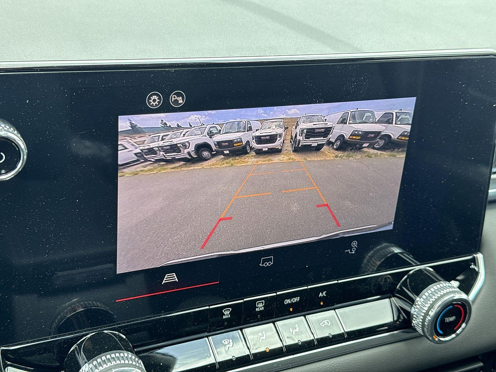 New 2026 GMC Canyon Elevation w/ LPO, Black Badging Package RWD image 14