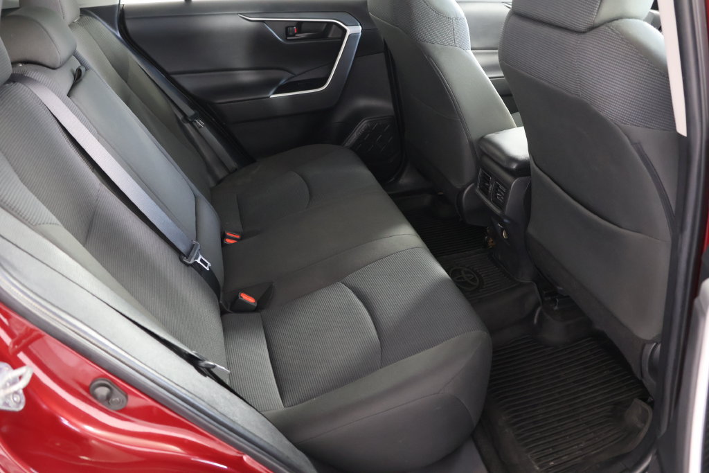 Used 2022 Toyota RAV4 LE AWD/4WD image 21