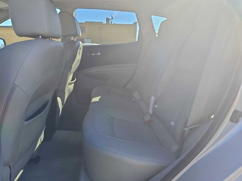 Used 2012 Nissan Rogue SL image 27