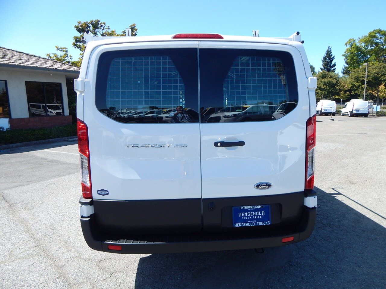Used 2025 Ford Transit 250 Low Roof w/ Exterior Upgrade Package RWD image 7