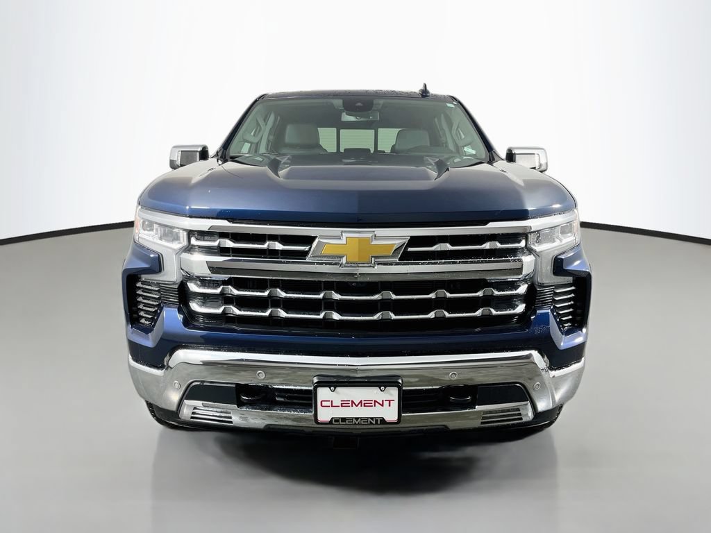 Used 2023 Chevrolet Silverado 1500 LTZ AWD/4WD image 3