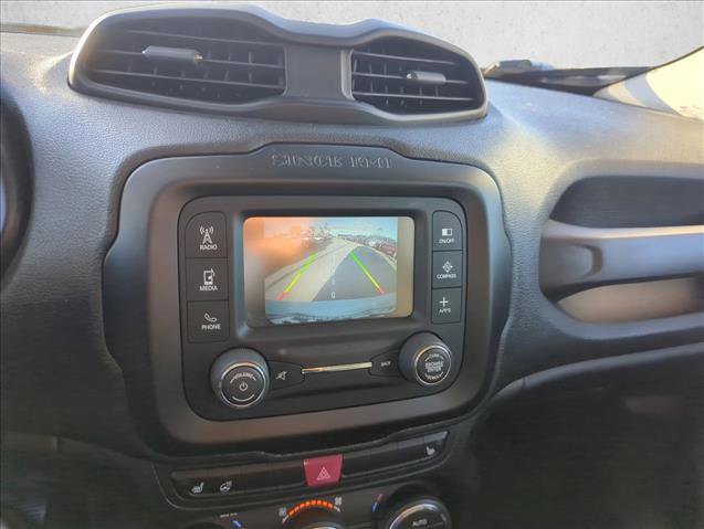 Used 2016 Jeep Renegade Limited image 12