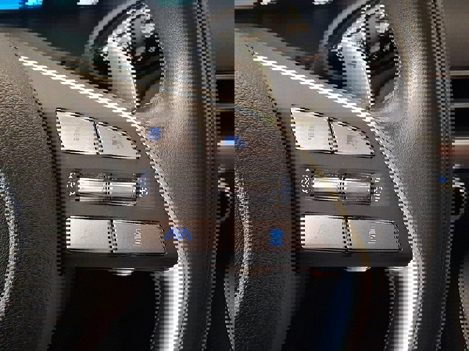 Used 2024 Hyundai Palisade Calligraphy image 23