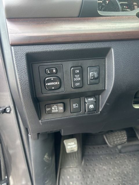 Used 2018 Toyota Tundra Limited w/ Limited Premium Package image 43