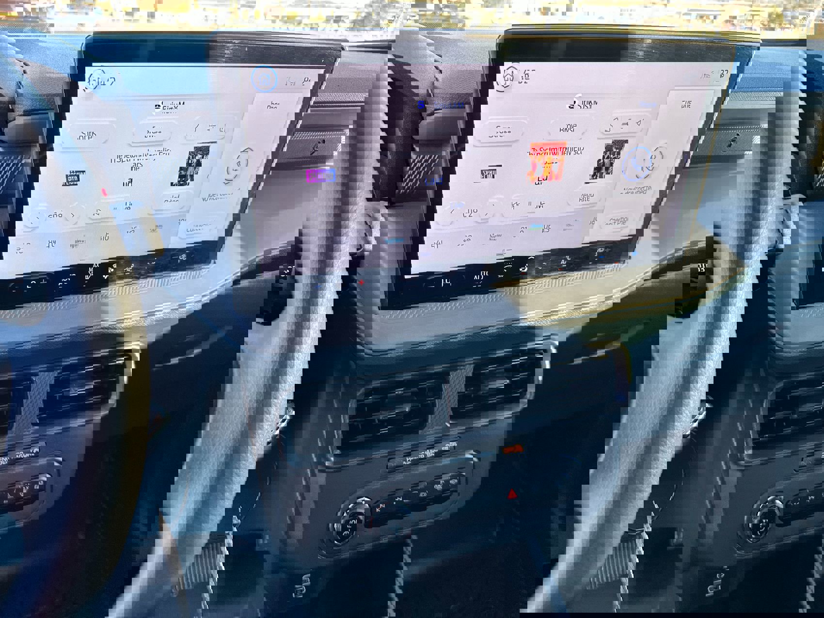 Used 2025 Ford Maverick XL w/ Equipment Group 102A image 16