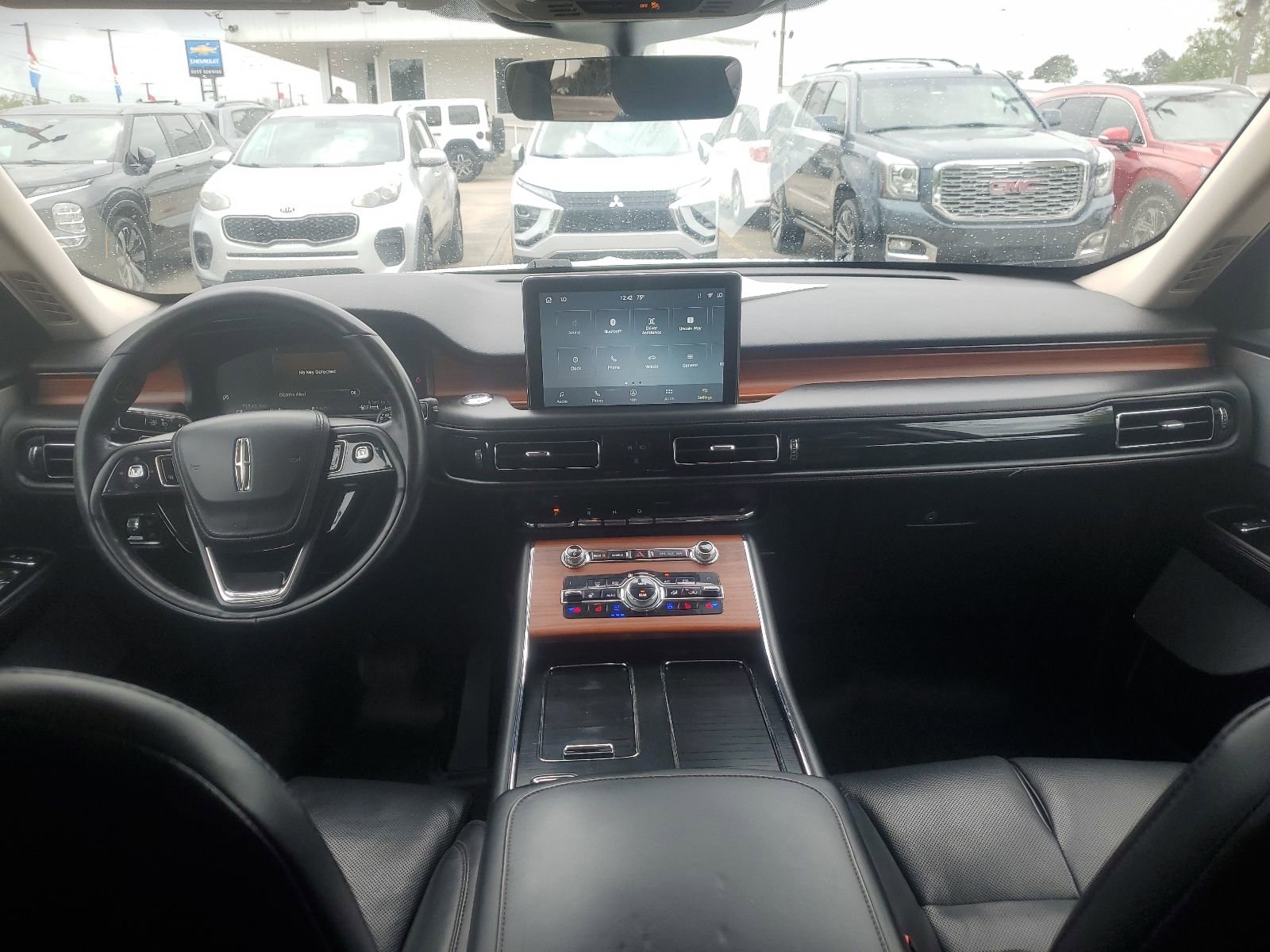 Used 2020 Lincoln Aviator Reserve w/ Equipment Group 202A image 9