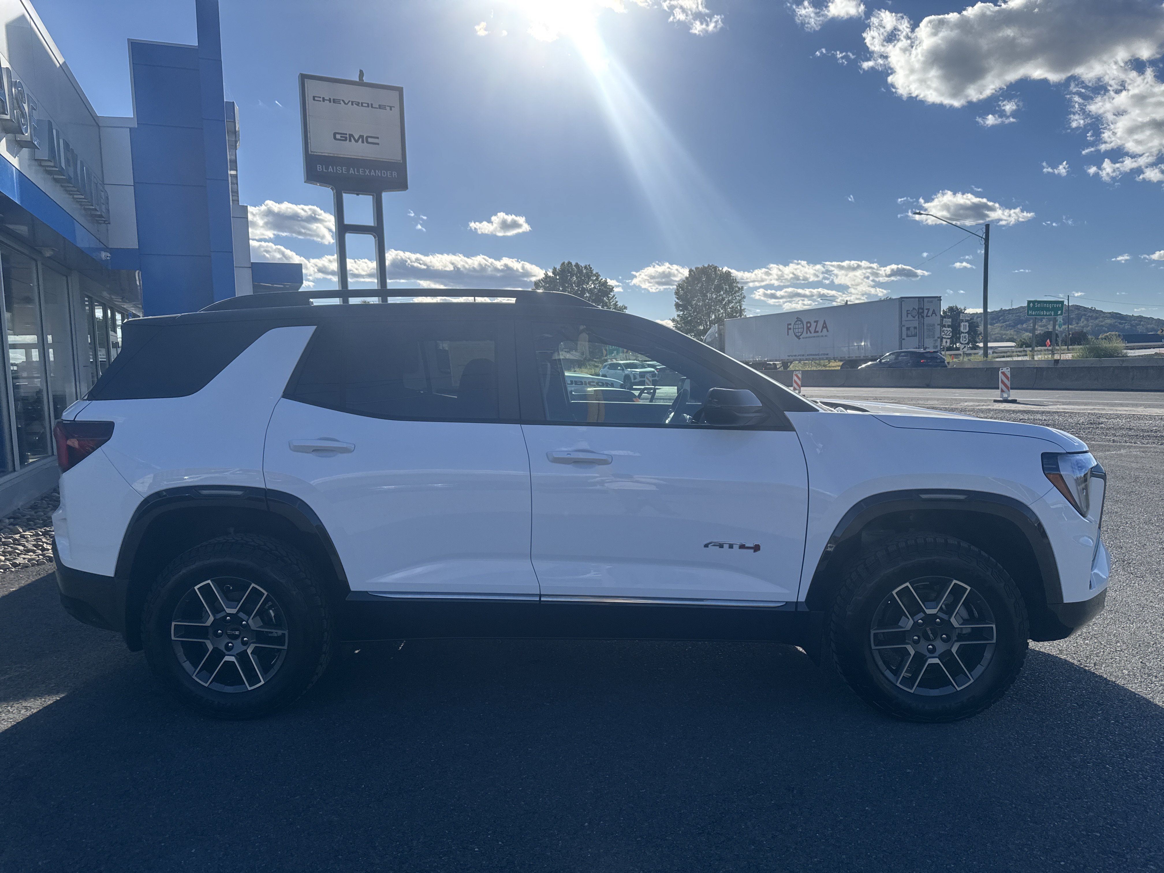 New 2027 GMC Terrain AT4 w/ Convenience Package III AWD/4WD image 2