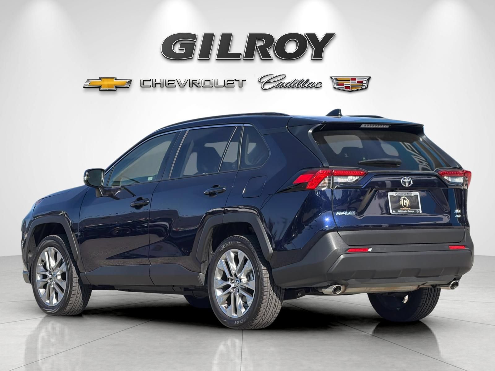 Used 2025 Toyota RAV4 XLE Premium AWD/4WD image 5