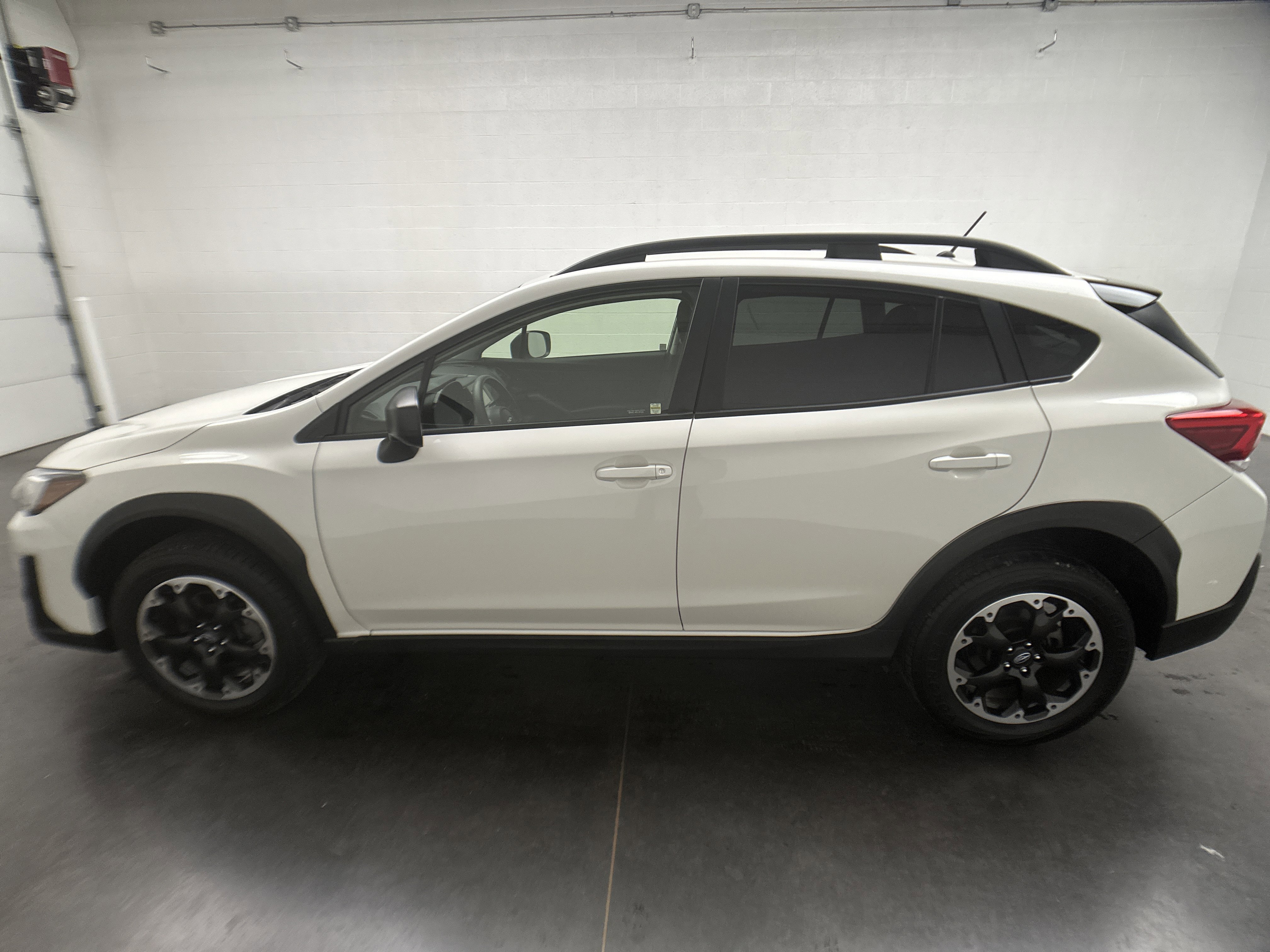 Used 2023 Subaru Crosstrek 2.0i image 5