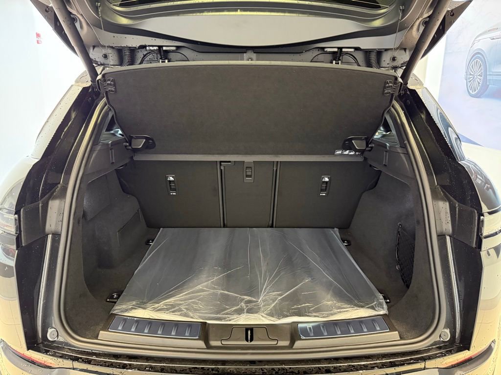 New 2026 Land Rover Range Rover Evoque Dynamic SE image 14