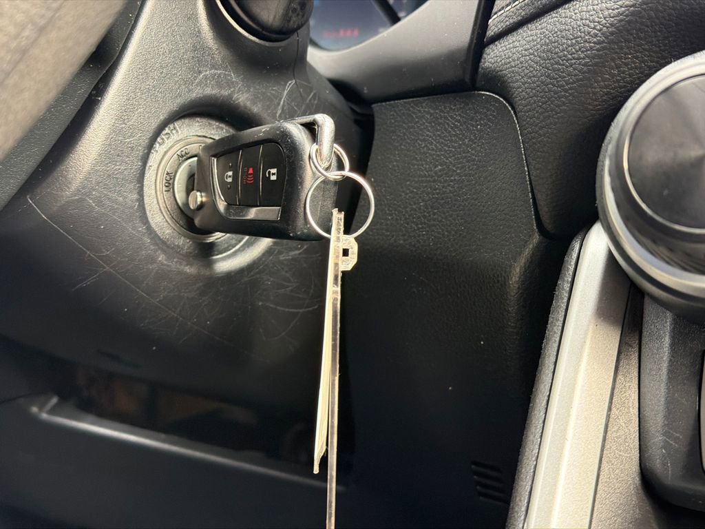 Used 2023 Toyota RAV4 LE image 28