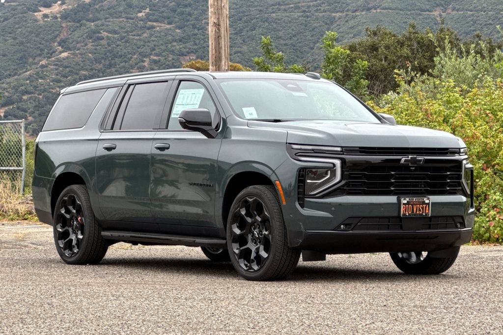 New 2026 Chevrolet Suburban RST AWD/4WD image 2