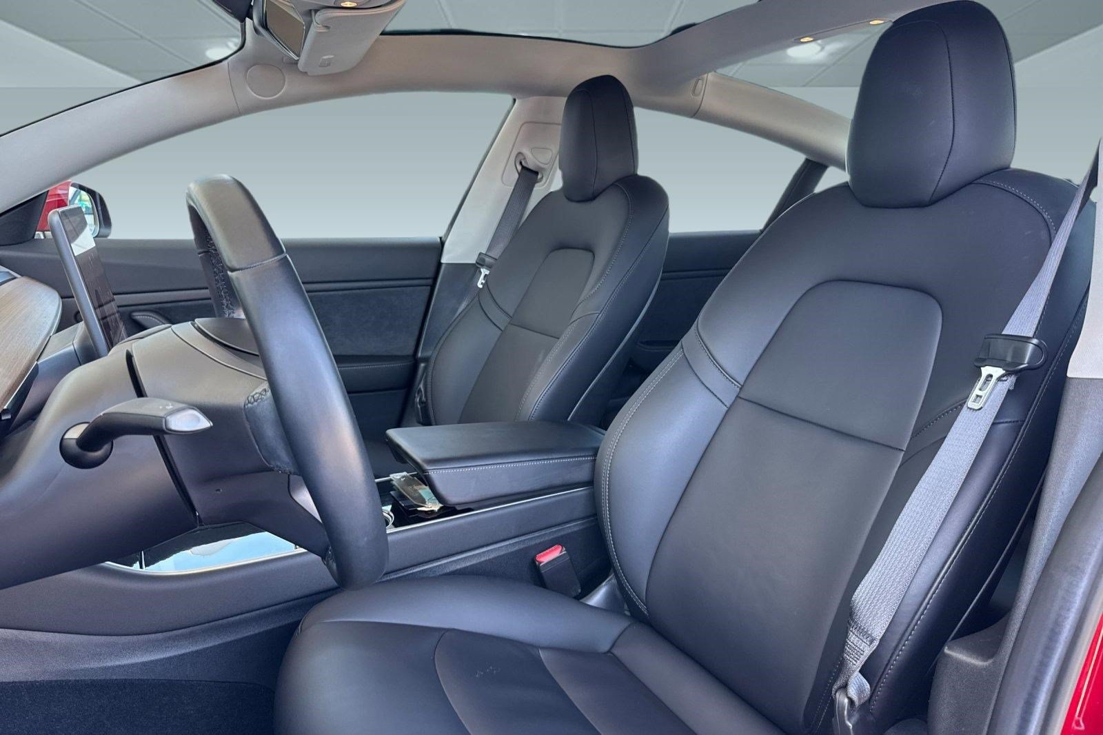 Used 2018 Tesla Model 3 Long Range RWD image 5