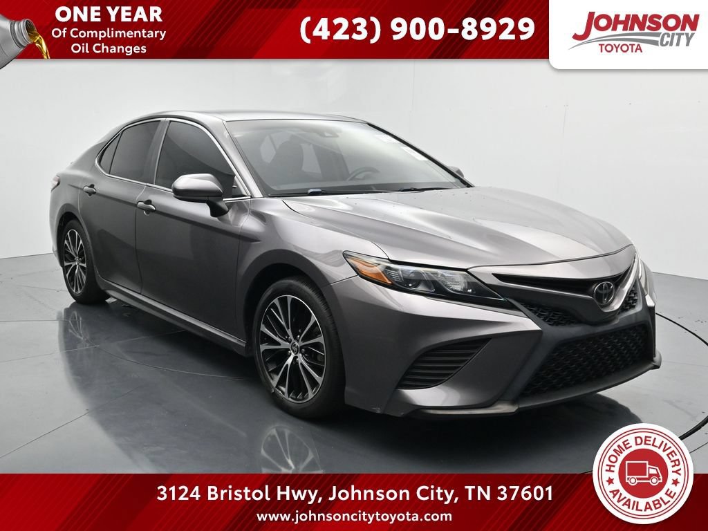 Used 2020 Toyota Camry SE w/ Blackout Package
