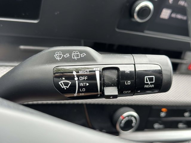 Used 2025 Kia Sportage LX AWD/4WD image 27