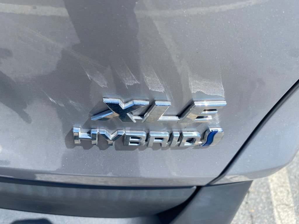 Used 2022 Toyota RAV4 XLE AWD/4WD image 15