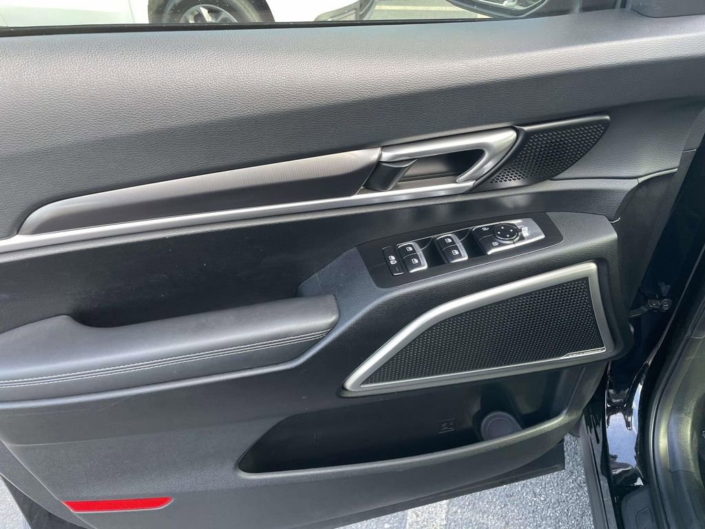 Used 2023 Kia Telluride LX image 26