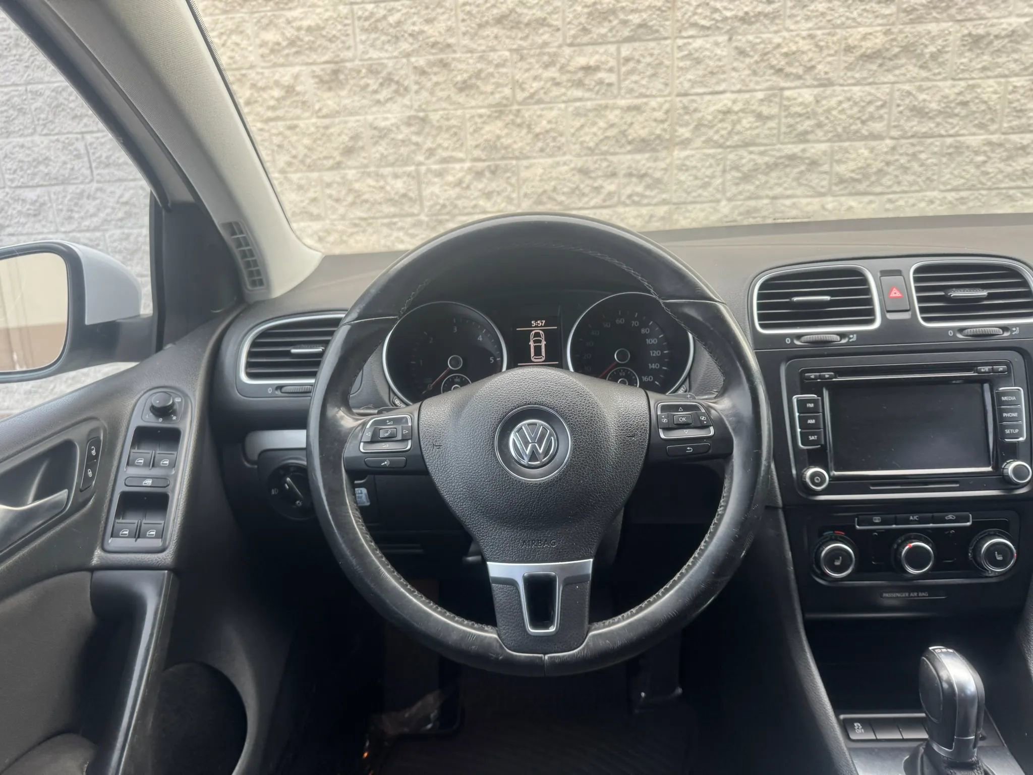 Used 2014 Volkswagen Golf TDI FWD image 21