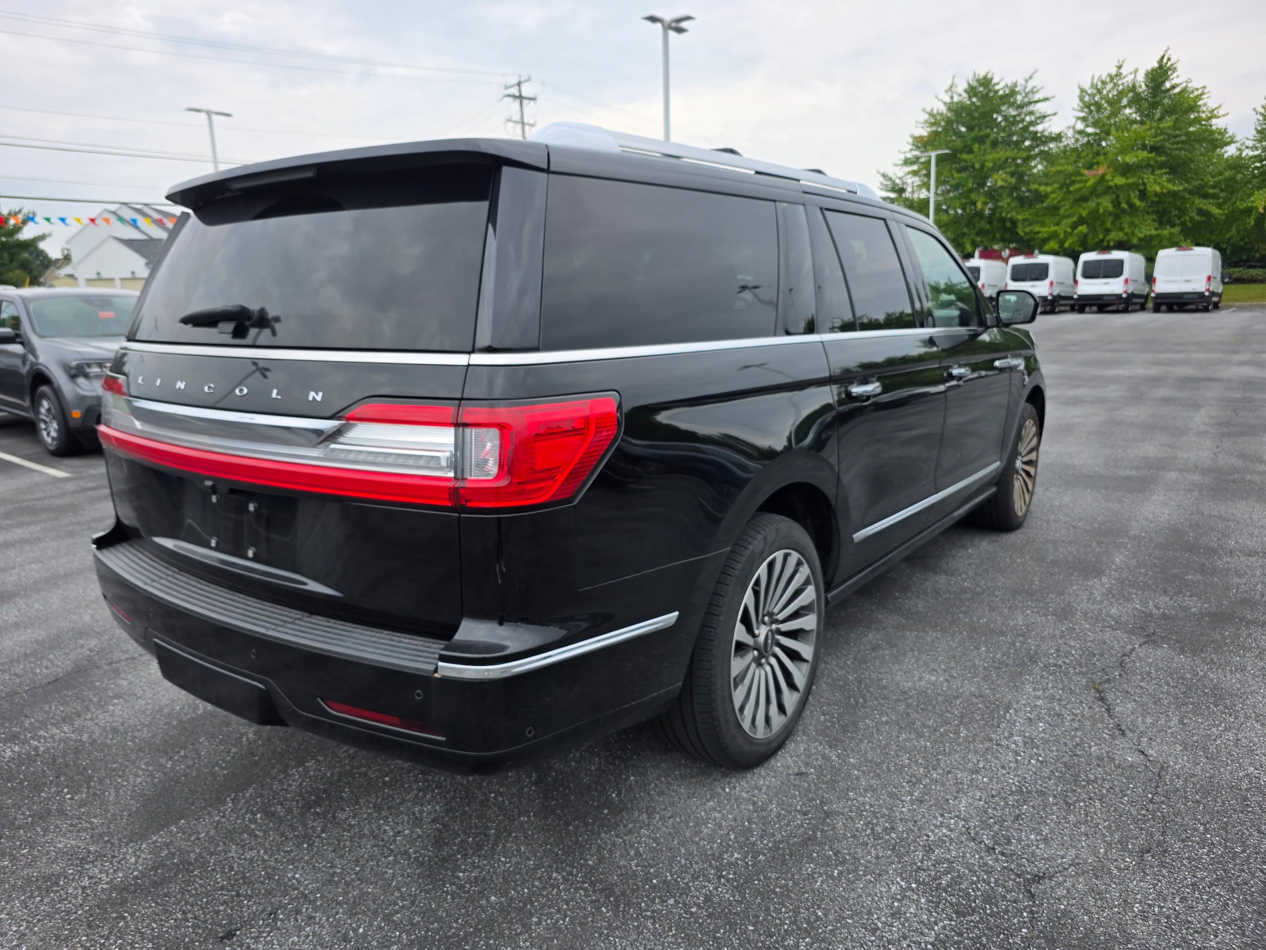 Used 2018 Lincoln Navigator L Reserve w/ Technology Package AWD/4WD image 5