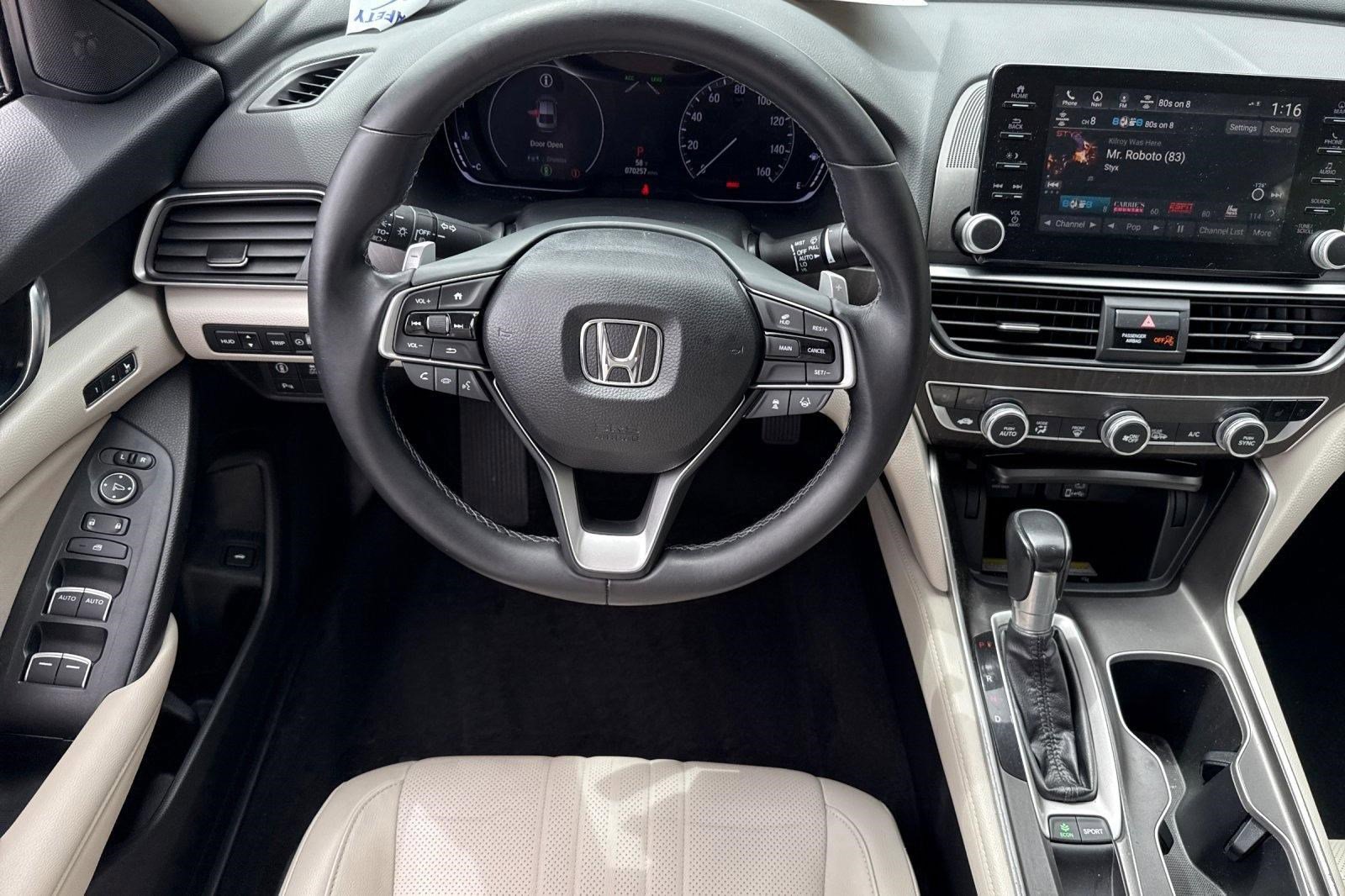 Used 2018 Honda Accord Touring image 27